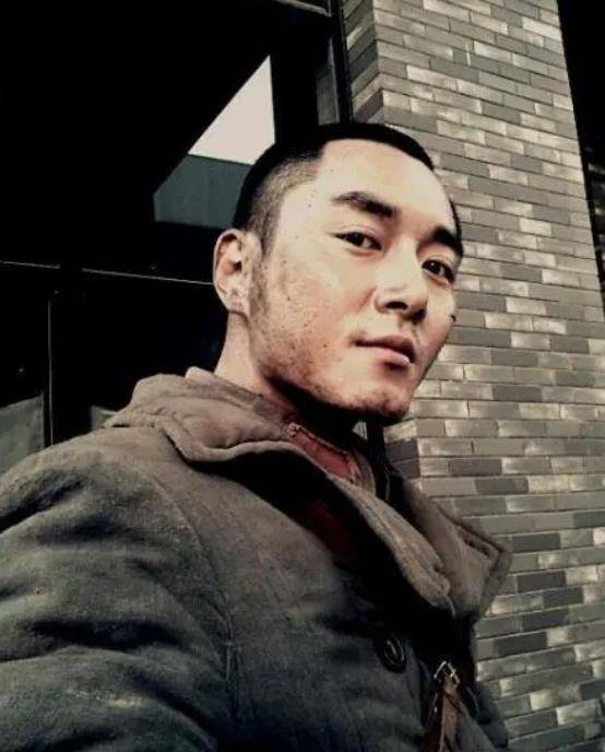 "果郡王"李东学不红,是因为他正在"另一个圈子"里,红得发紫_毕业_北京