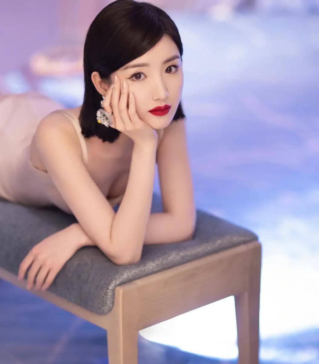 人间清醒毛晓彤:自己的人生,凭什么让原生家庭和渣男背锅?