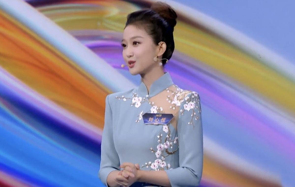 主持人大赛:地方台两花旦晋级,能力断层领先,春晚主持
