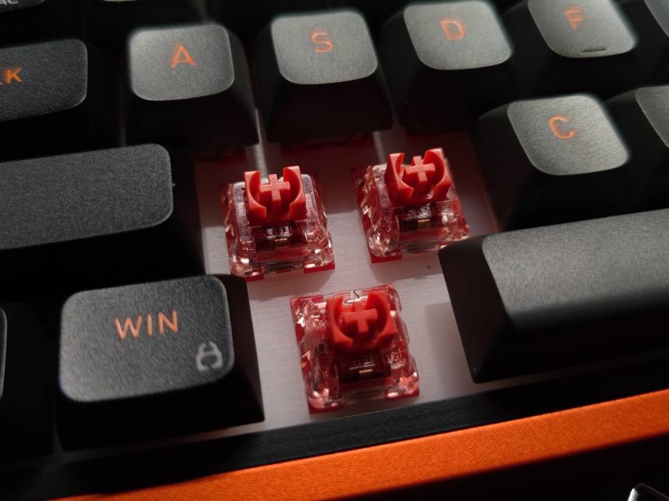 铭凡首款机械键盘MKB i83实测：金属质感，三模无线，499元引爆市场！