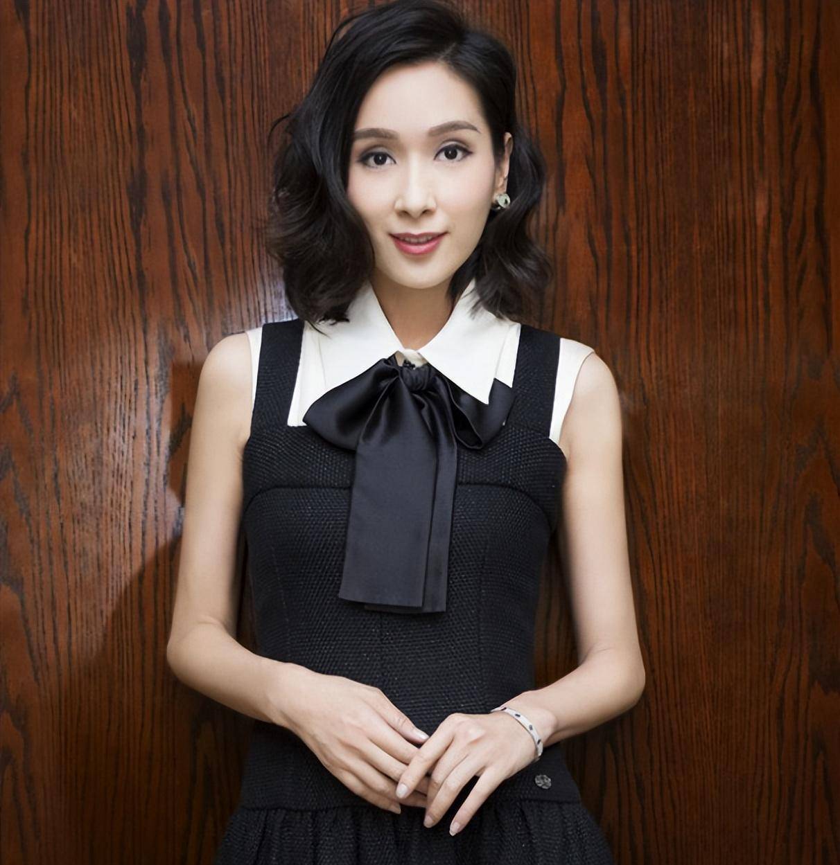 49岁的杨恭如,终究为自己的"风流成性"付出了代价_母亲_父亲_获得了