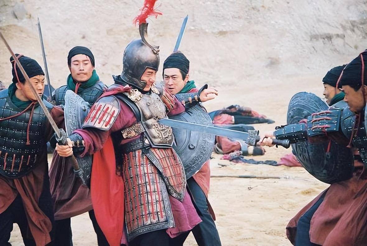 但那是靠战马,神兵,盔甲堆出来的,就像别人拿着长枪,你手中是一杆ak47