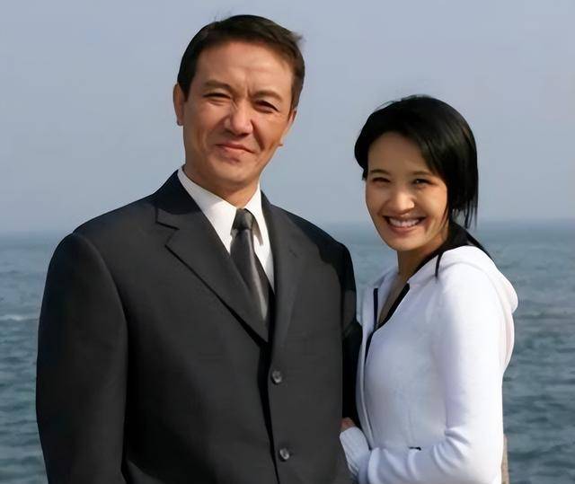 心甘情愿养了破产男友5年,今怎样了_李钰_因为_男人