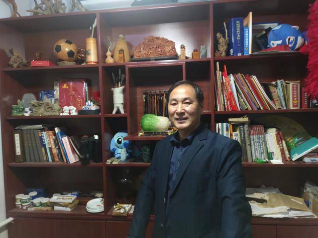 画家李占军受邀参加"北京书画展",其作品在展览中被藏家收藏_篆刻