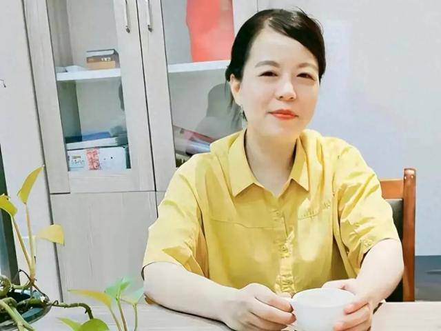 熊磊生日发自己10年对比图,许敏和律师再次同框,云昊谈母亲柴桑_季律