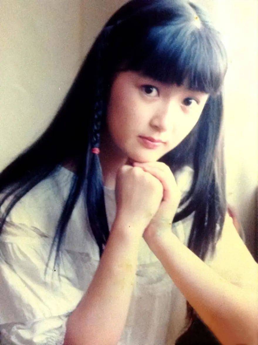 15岁成名的池华琼:爱情有洁癖,48岁仍未婚单身_母亲_新疆_全国