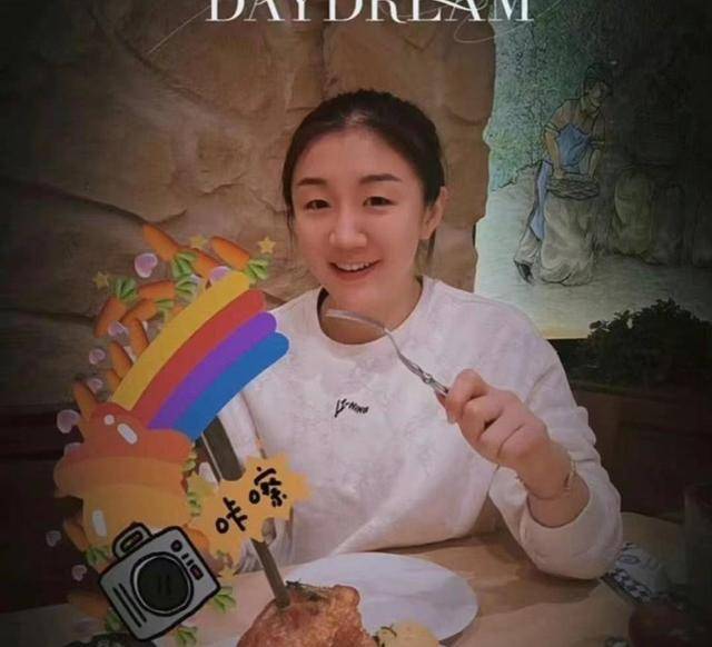 乒乓球界花样多,马龙当爸刘诗雯秀身材孙颖莎获惊喜陈梦成长.