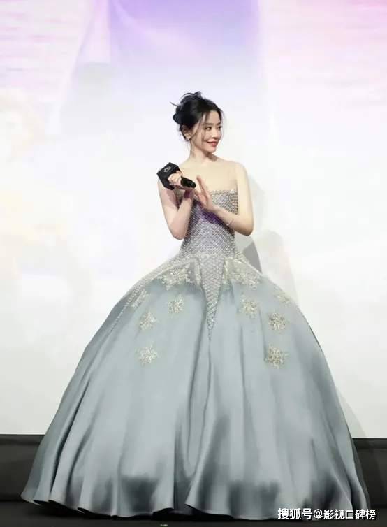 刘亦菲出席迪士尼动画《星愿》首映，她的回应很大胆  第3张