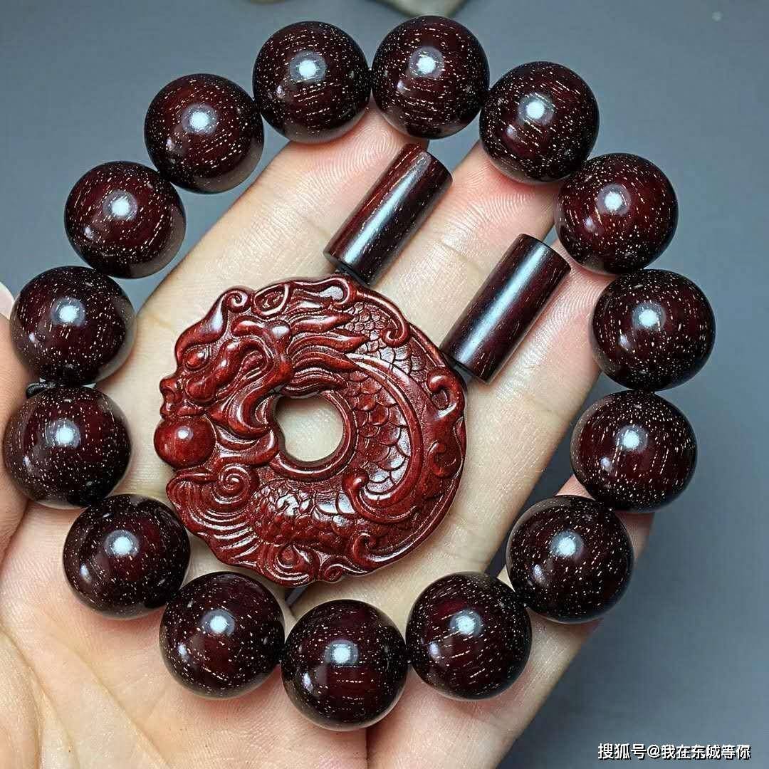 经验分享:鉴别小叶紫檀手串的十二种方法_颜色_木材_金星