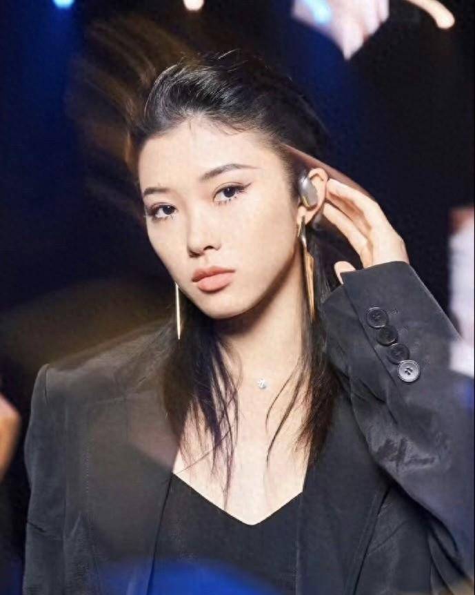 吴艳妮太美!