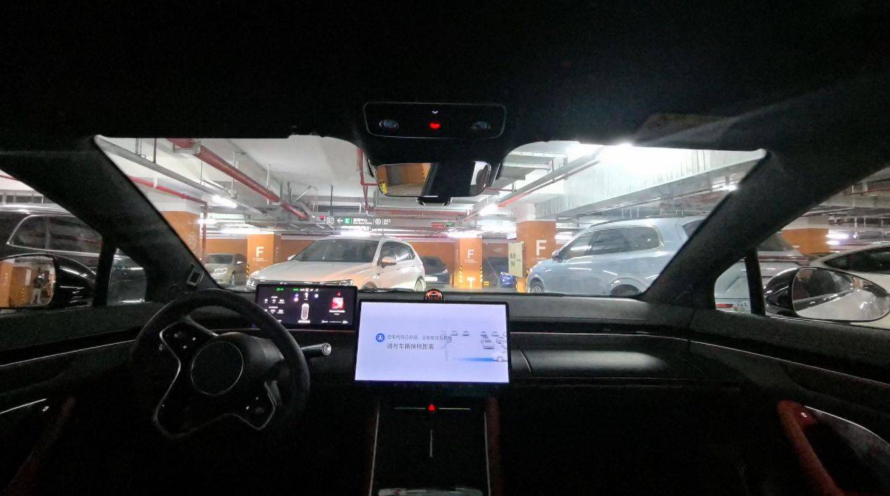 再曝智能黑科技,华为无人代客泊车视频曝光_搜狐汽车_搜狐网