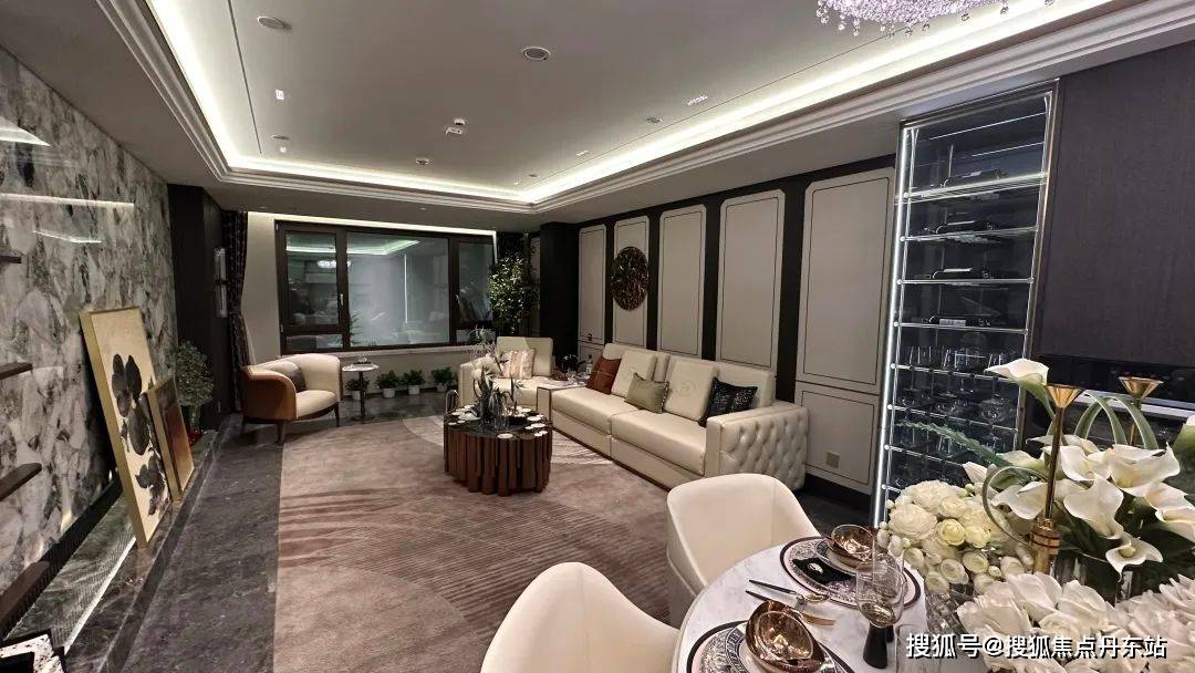 单看灶台有种米国大house的感觉,还有米勒的三件套,冰箱 蒸箱 洗碗机