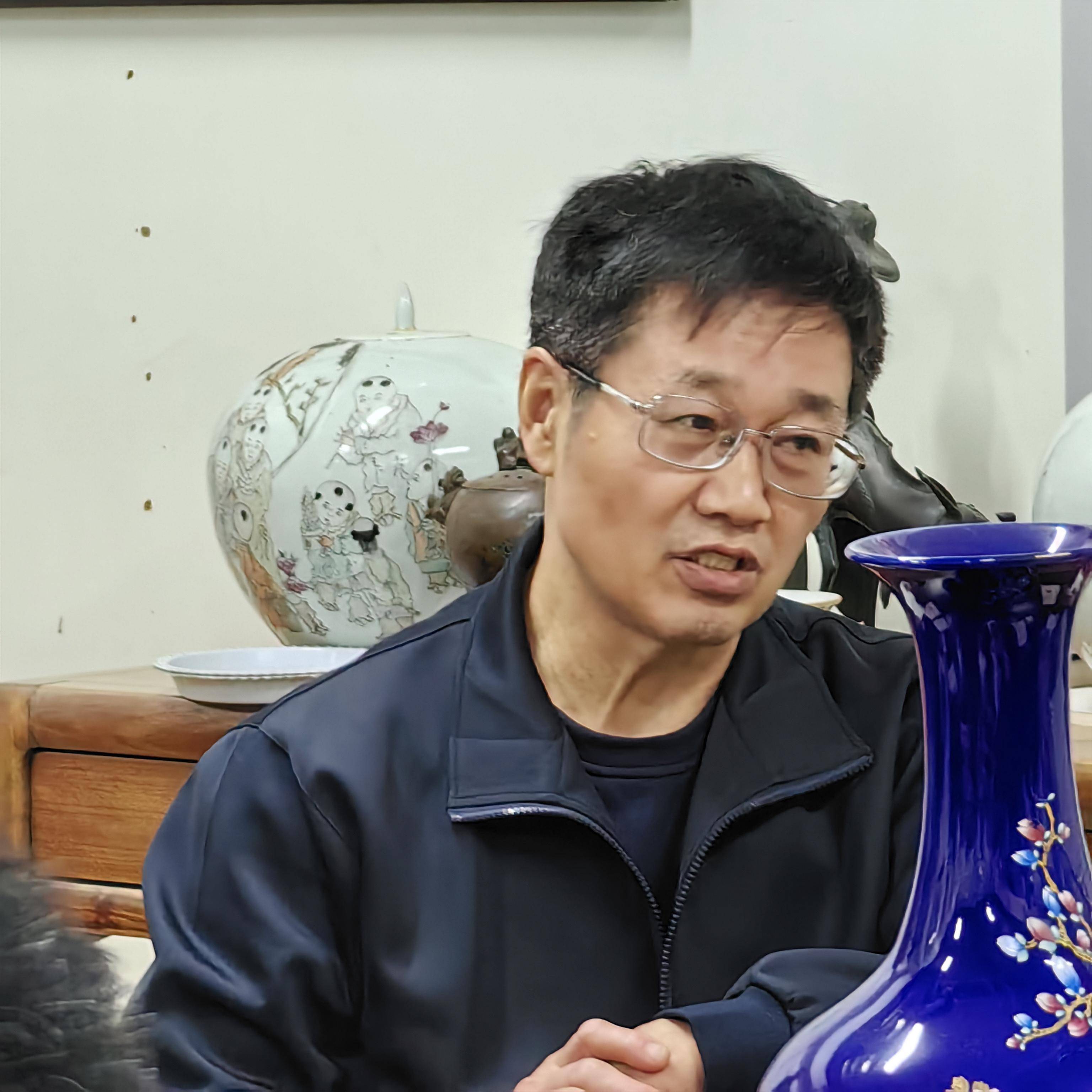 著名诗人,《黄河传》作者张中海著名画家张光明教授桑恒昌先生好友