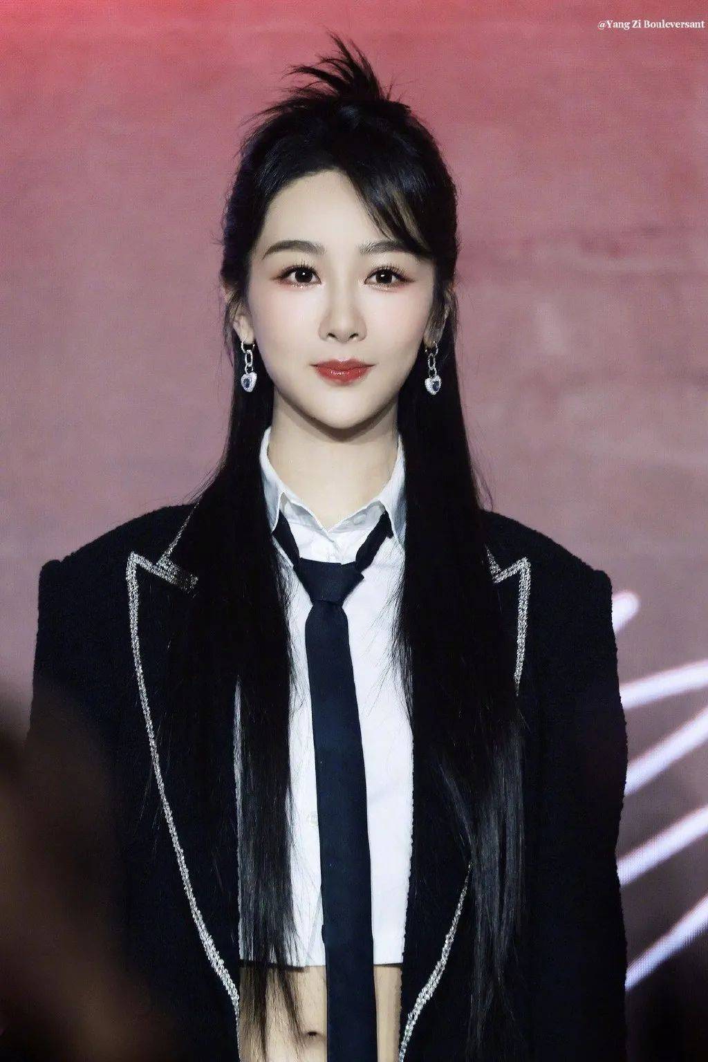 尖叫之夜,杨幂,杨紫,白鹿····?谁最美_公主_裙摆_造型