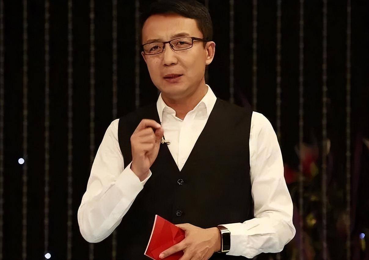主持人路一鸣:娶校花学妹,45岁离开央视,如今开启了第二人生_田岚
