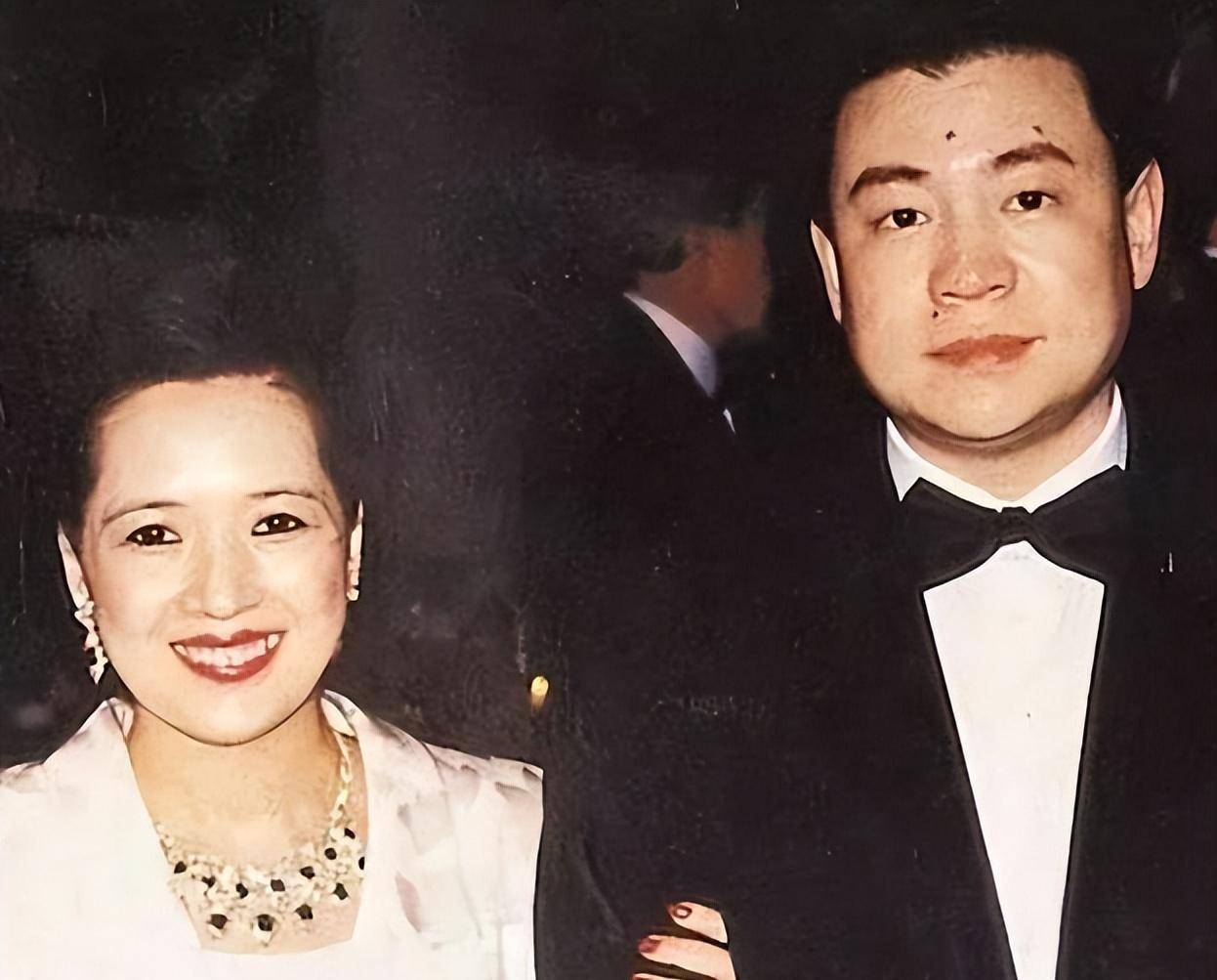 在"蛇蝎美人"李嘉欣身上,将"现世报"体现得淋漓尽致_刘銮雄_香港_何超