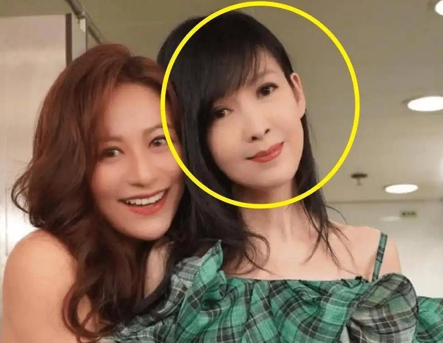 周慧敏的集邮史,人前玉女人后狂野,内幕令人诧异_吴君如_香港_合作