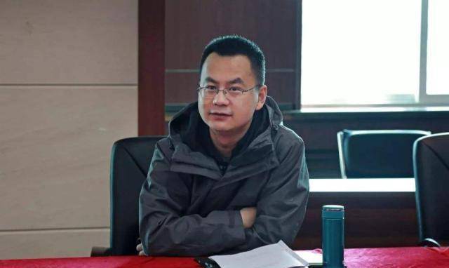 25岁就设计航母,网友:这才是国民偶像_王硕威_我国_海军