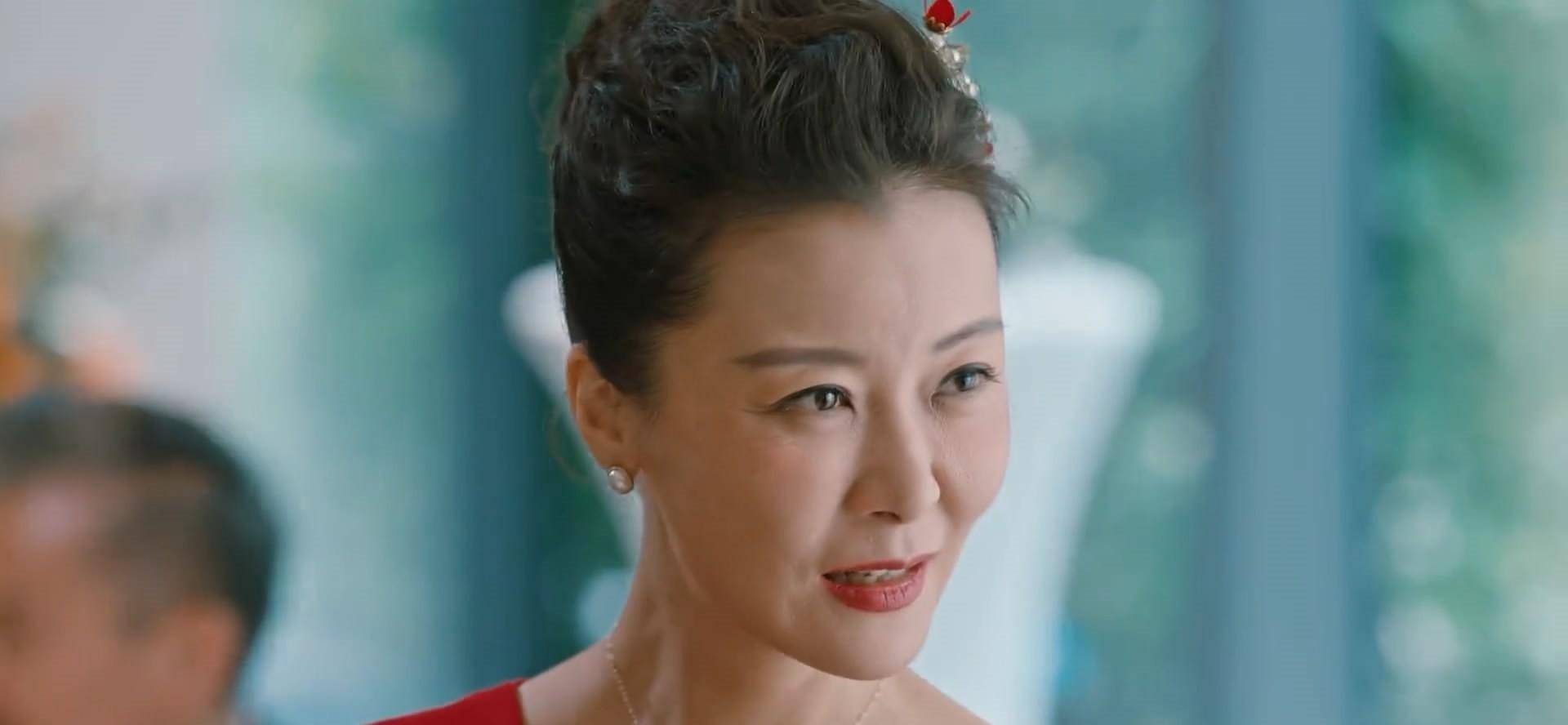 《小满生活》全员演技达标,唯有一人拉胯,五官僵硬秦昊也带不动_蒋欣