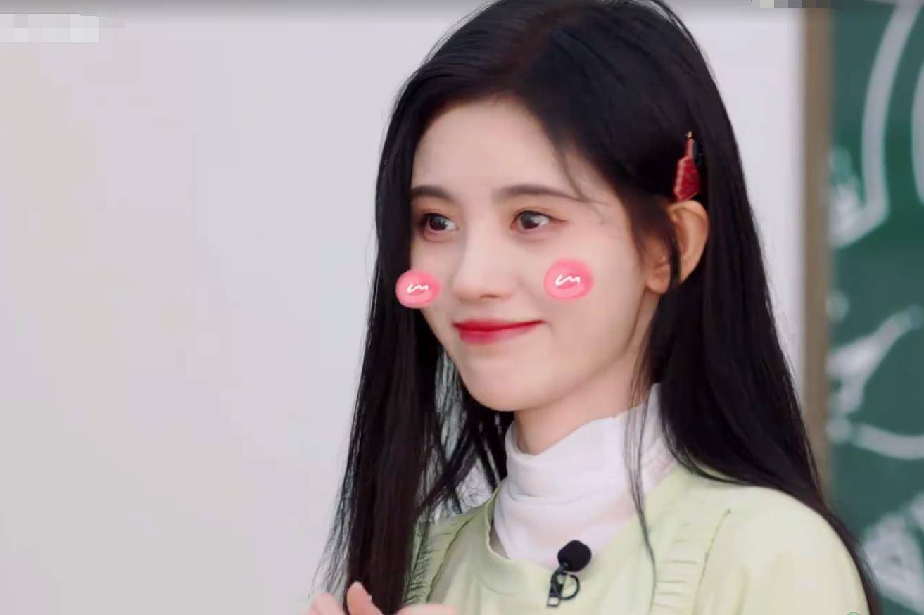 鞠婧祎有多精致?