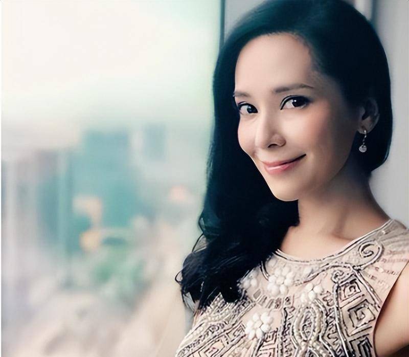 曾经嫁到河南农村的混血港姐郭羡妮,12年已久,如今怎么样了?