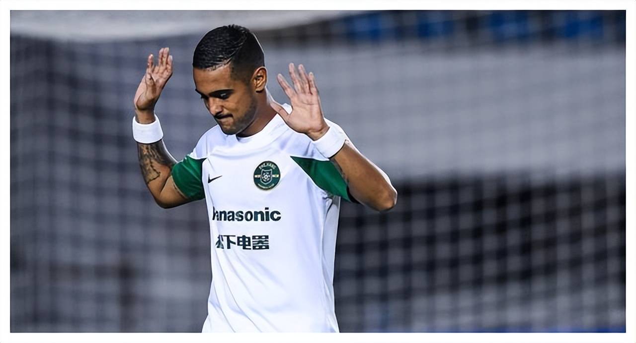 笔者个人是这样理解的,本赛季,莱昂纳多从山东泰山 到长春亚泰,再到