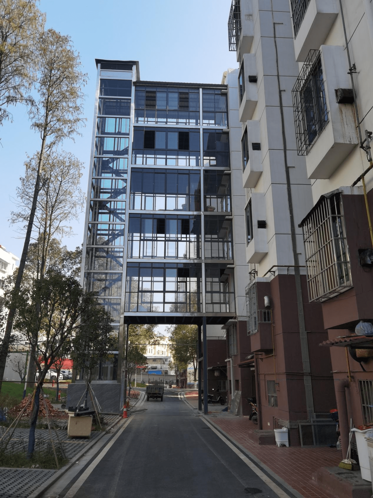 梯高居民幸福感 石首市创新推进老旧小区加装电梯工作