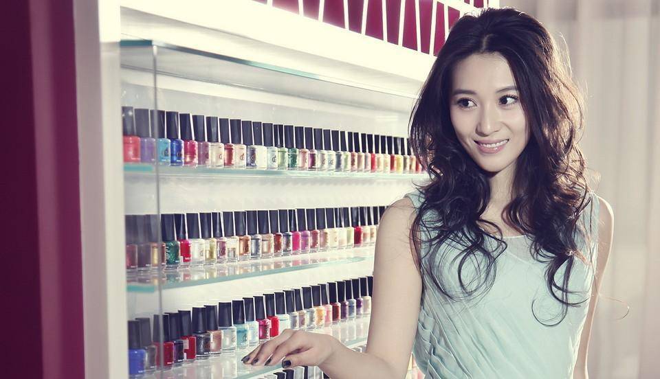 自《家有儿女》后,宁丹琳曾出演多部影视剧,如《野鸭子》《我的爱情撞