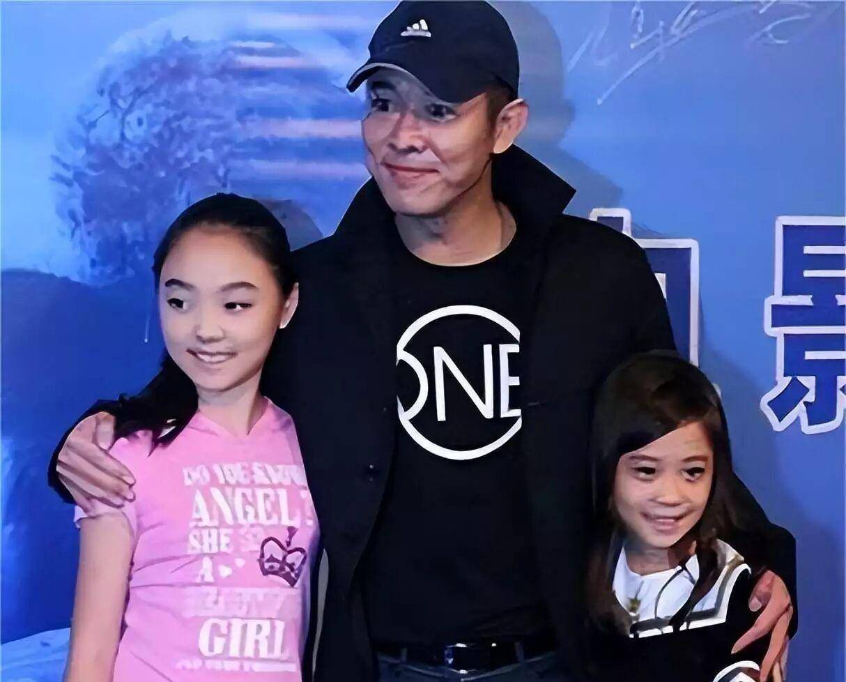 李连杰,母亲是黄秋燕,而我是留守儿童,如今34岁仍然未婚_女儿_孩子