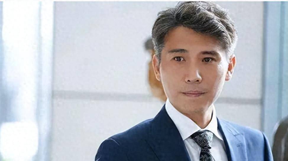 事实证明,"不配做主角"的李乃文,已经走上了演员的另一条大道_王丽坤