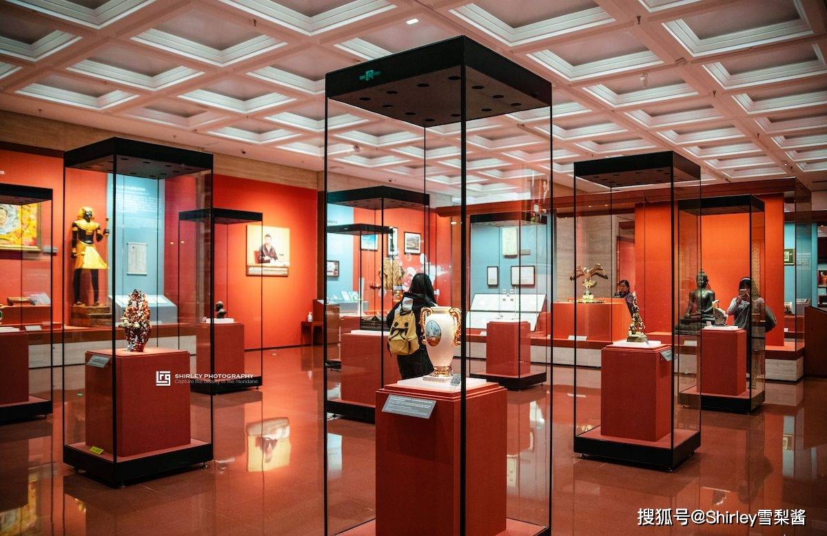 大开眼界的"国礼博物馆":蒙古国送了30000头羊,日本却送了一座钟_礼物