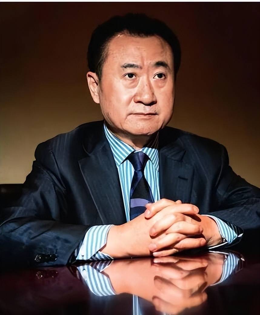 过去的王健林,也曾后悔过就生了王思聪一个儿子.
