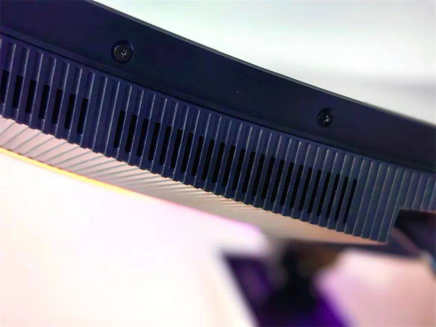 懂显示器的为什么选带鱼屏,不吹不黑说说雷鸟Q8显示器使用感受