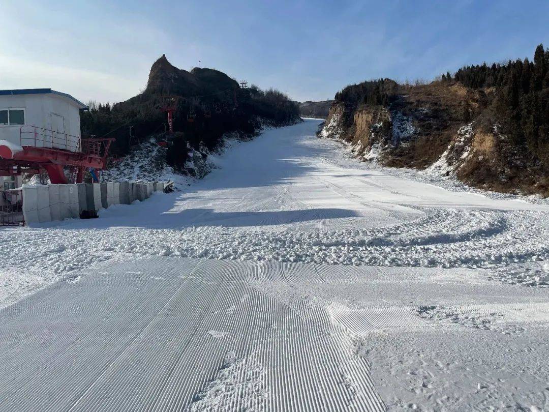 运城孤峰山滑雪场图片