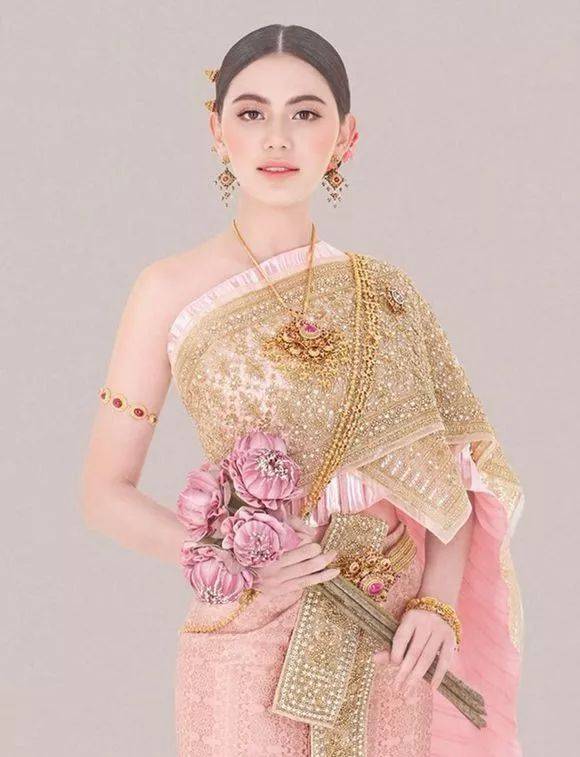 泰国第一美女mai :魔鬼身材与天使面孔的完美融合