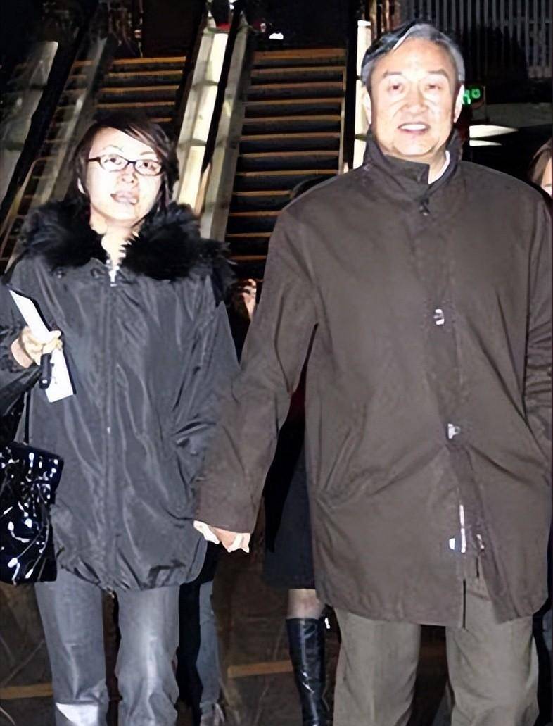 的宋丹丹女儿,比巴图优秀好几倍,如今已是"华人骄傲"_赵婷_儿子_母亲