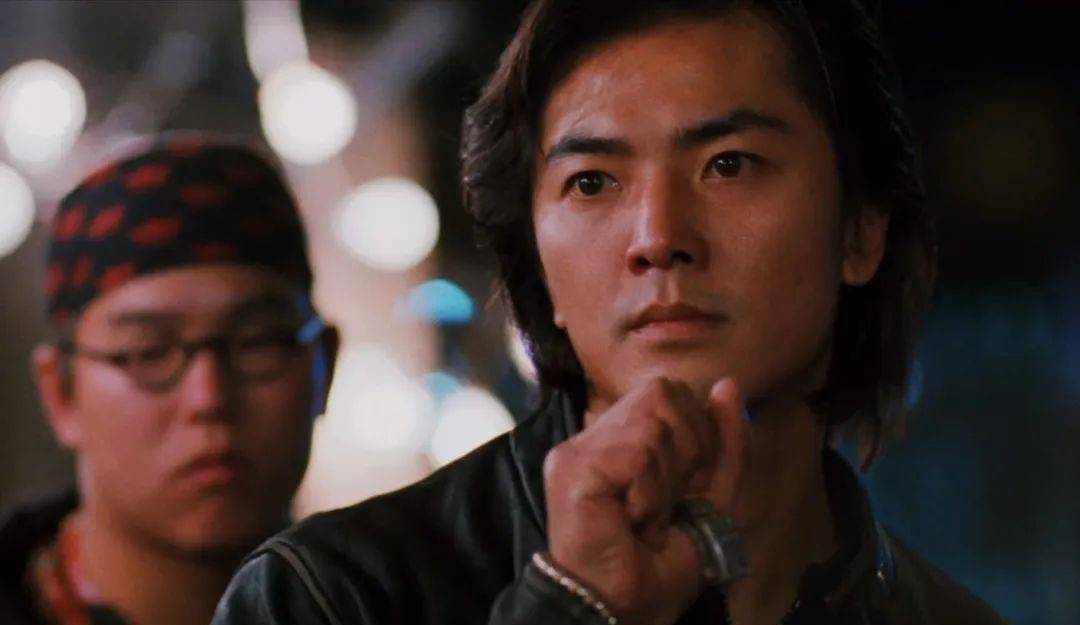 56岁郑伊健苍老憔悴认不出,定居国外至今无子,变化太大了_孩子_陈浩南