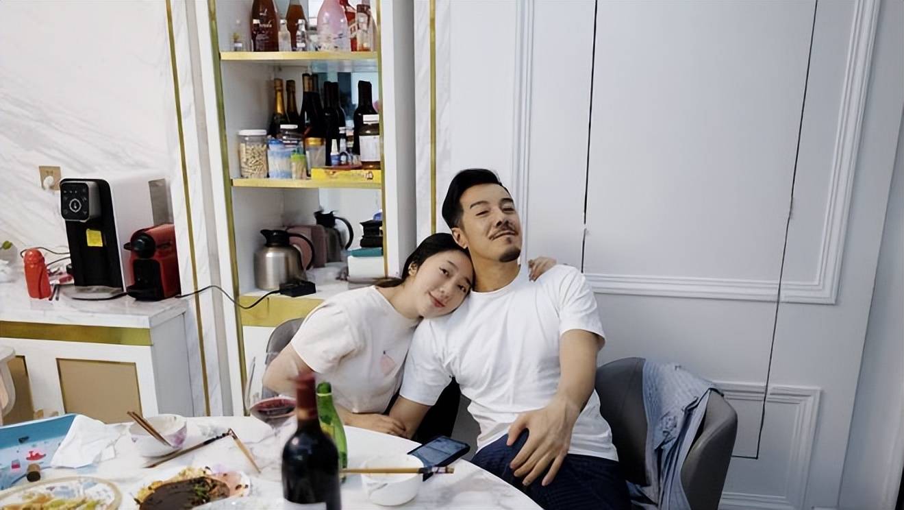 海一天:与哈达闪婚闪离,再婚娶小12岁娇妻,结婚6年宠妻如宝_艺术_挑战
