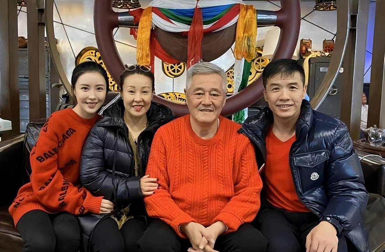 赵本山女儿赵玉芳:倒贴300万下嫁穷小伙,结婚15年被丈夫宠成宝_家庭