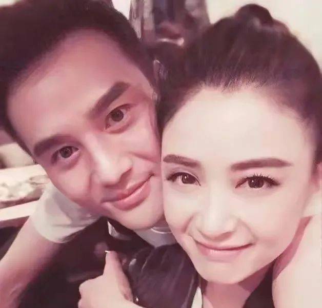 除了与王凯的绯闻外,蒋欣还与王阳有染.