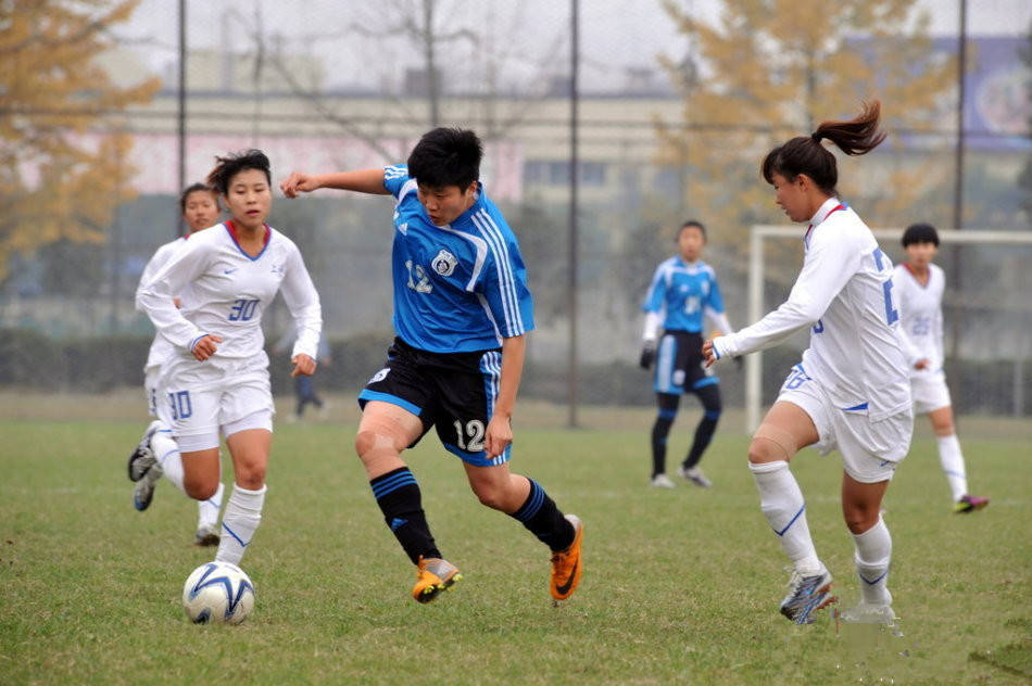 大连足球史上今天:2011年12月2日韩端破门,全国锦标赛实德女足小胜