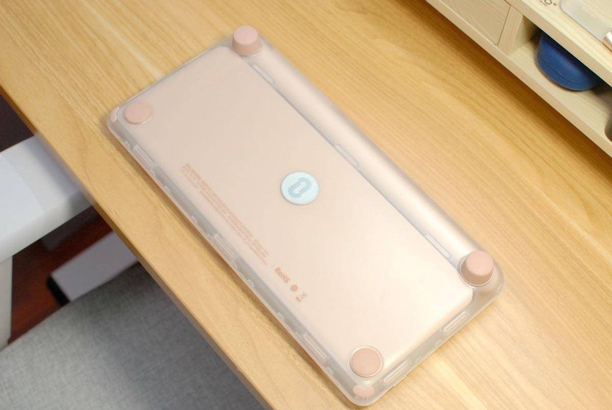 女生专属，最强颜值机械键盘洛斐Lofree粉底液来了