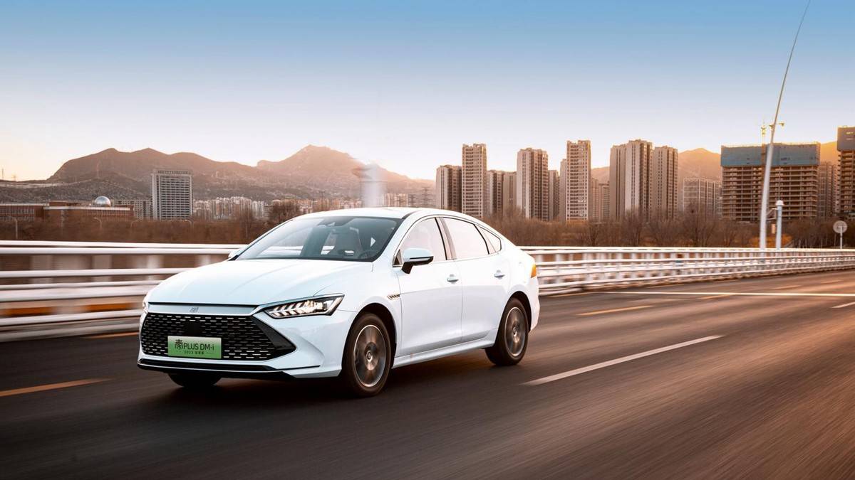 比亚迪秦plus 12月再加码,限时8.