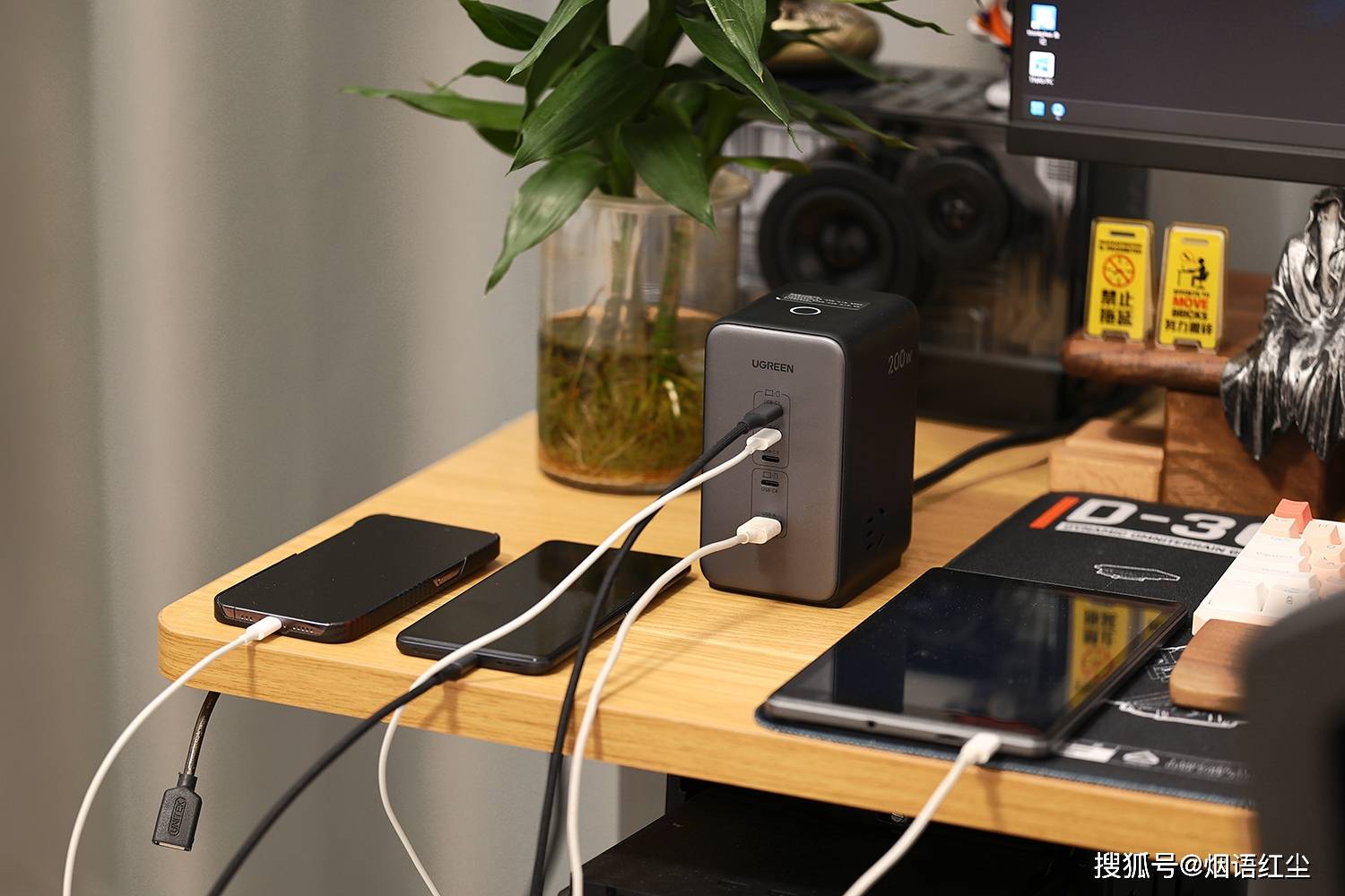 绿联智充魔盒支持pd,qc,scp,fcp,afc等多种快充协议,可以为手机,平板