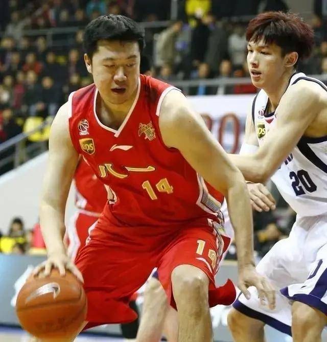 易建联和王治郅,谁才是中国男篮真正的历史第二人?