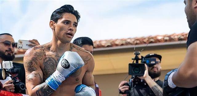 瑞恩·加西亚第八回合tko杜阿尔特,赢得比赛胜利_德里克·詹姆斯_进攻