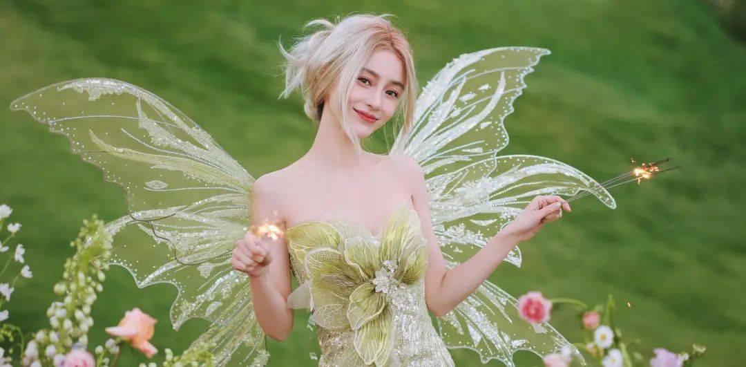 angelababy十四岁出道照曝光,青涩外更有小尺度!_周杰伦_日本_时期