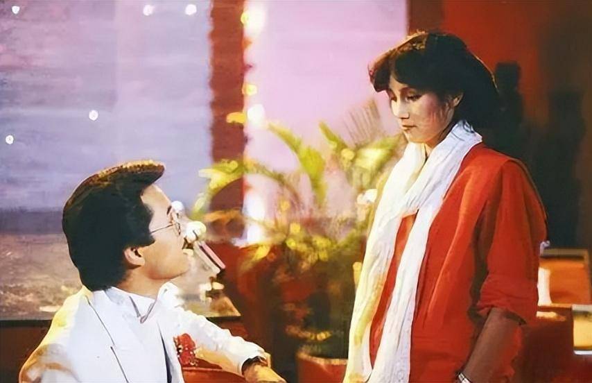 戚美珍的一个"习惯",让苗侨伟苦不堪言,不惜提出了分手_杨康_角色