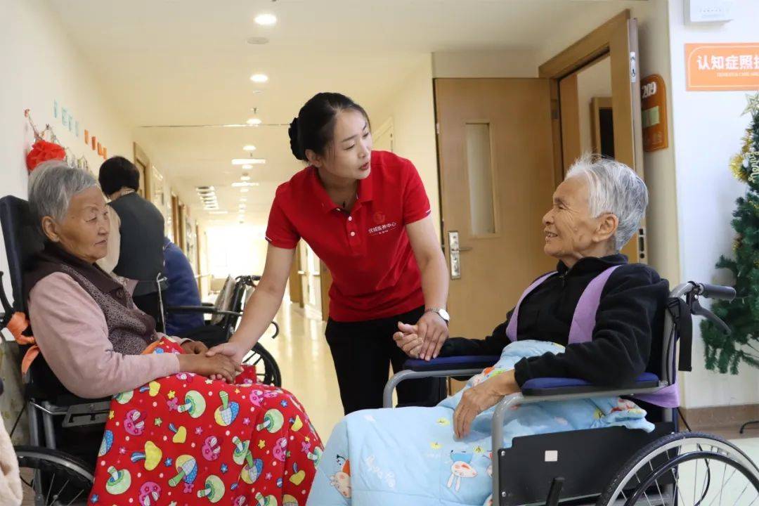 伏城醫養中心戰將實力加冕,在山東健康集團養老護理員