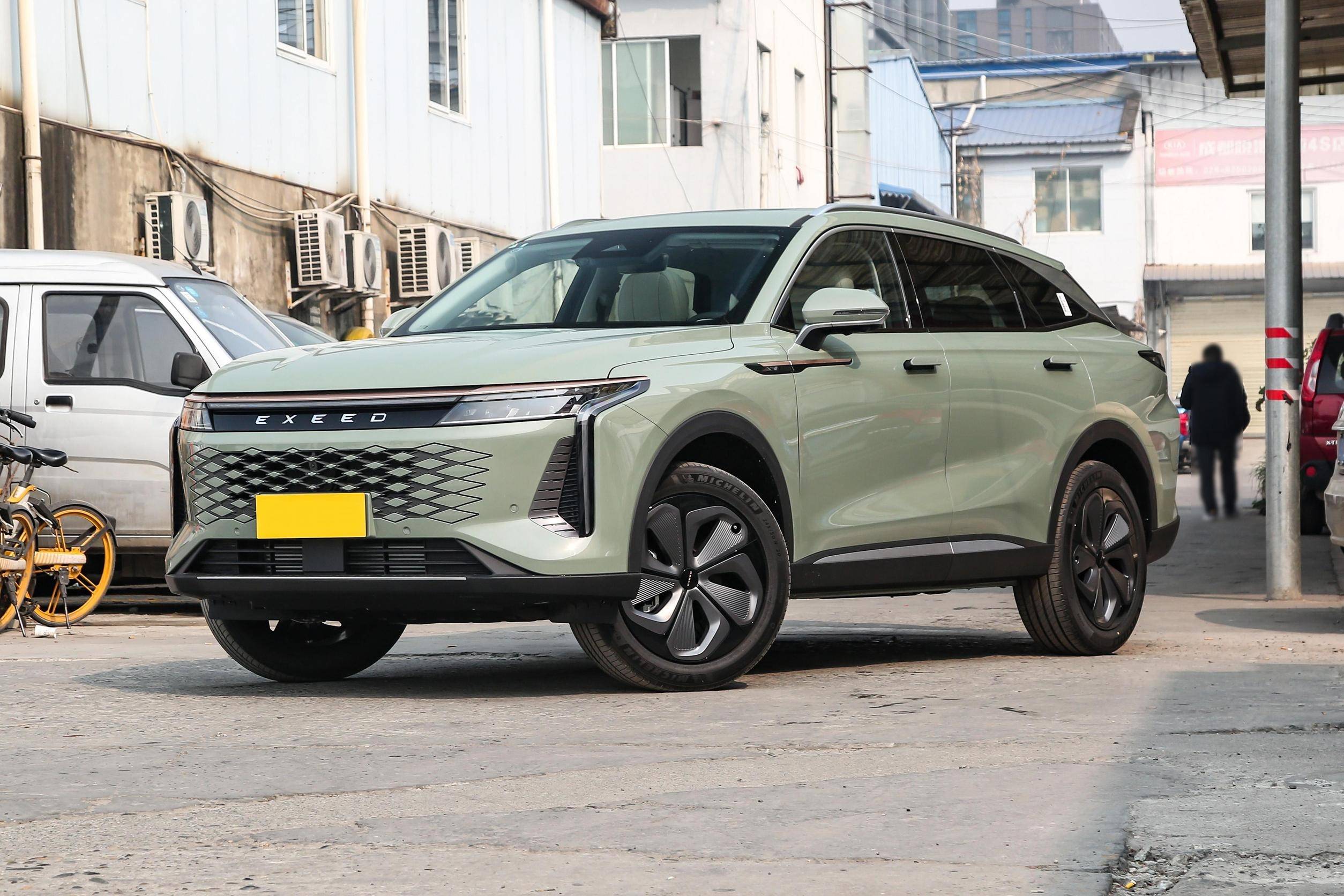 想买灵活性好的suv,不妨看看星途瑶光,动力强,油耗低,空间大_搜狐汽车